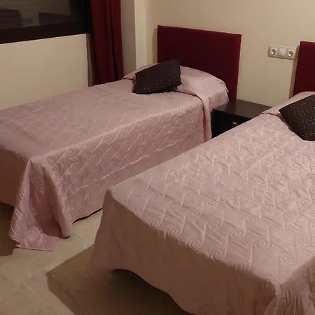 Jardines, Piscina Y Mar * Estepona