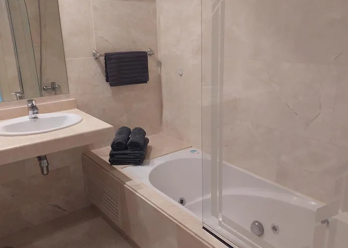 Jardines, Piscina Y Mar Lejlighed Estepona