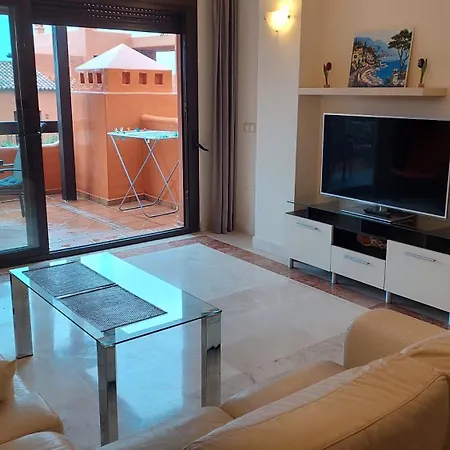 Jardines, Piscina Y Mar אסטפונה