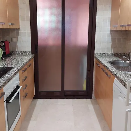 Jardines, Piscina Y Mar * אסטפונה