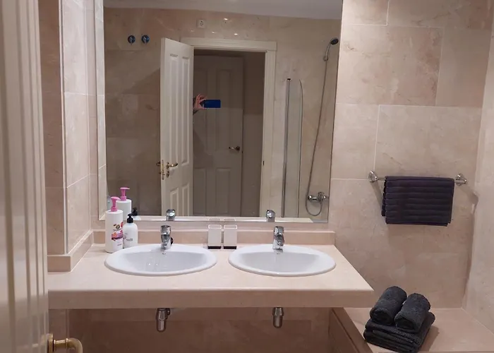 Jardines, Piscina Y Mar * Estepona