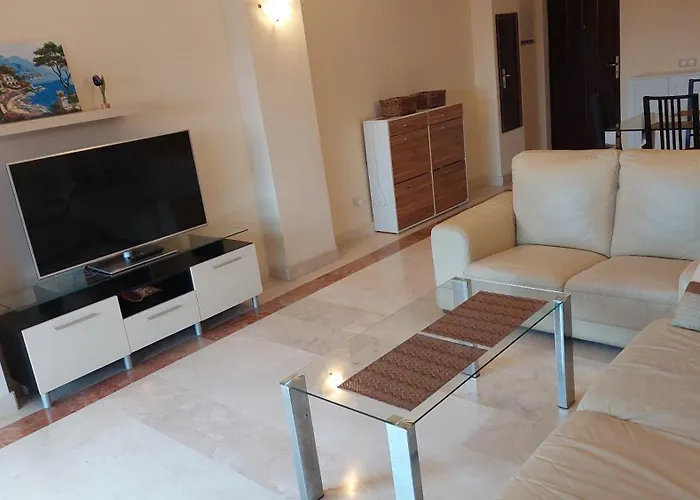 Jardines, Piscina Y Mar *