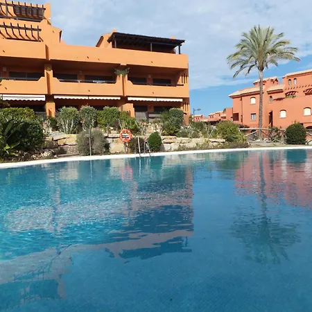 Jardines, Piscina Y Mar *