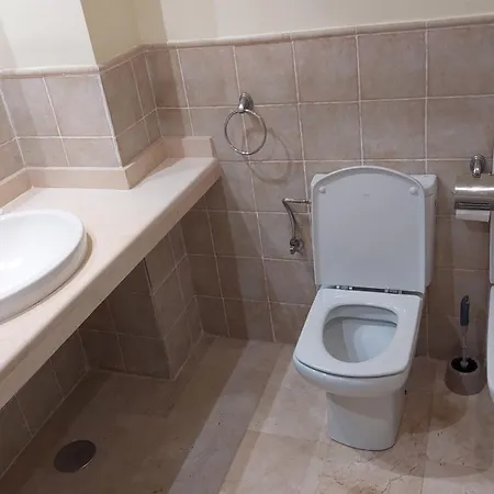 Jardines, Piscina Y Mar *