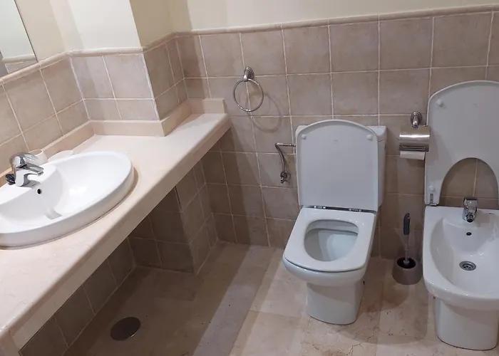 Jardines, Piscina Y Mar *